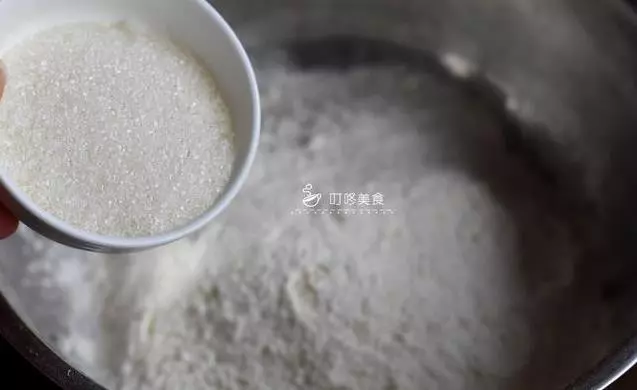 1碗麵粉1塊南瓜,2分鐘學會做發糕,手不碰面就做好,0添加0失敗