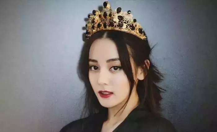 熱巴對視張藝興好甜!不僅如此還得老一輩家長好感:長得好喜慶!