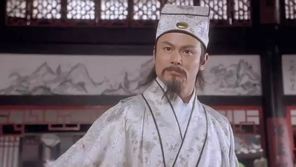 《唐伯虎》功夫巨星中風「妻兒搶財產」…昔日港姐「幫打官司討回鉅款 」 人稱女版古天樂!