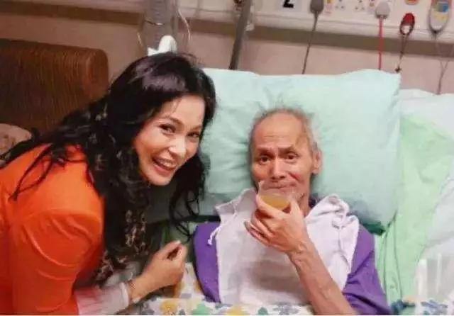 《唐伯虎》功夫巨星中風「妻兒搶財產」…昔日港姐「幫打官司討回鉅款 」 人稱女版古天樂!
