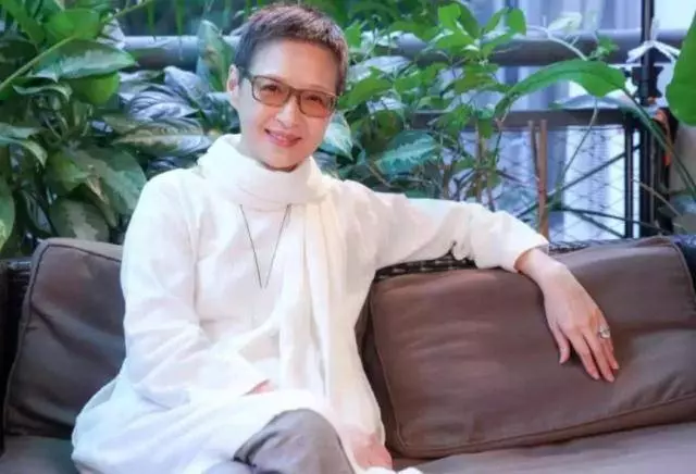 曾與林青霞齊名!27歲與李敖「百日婚姻」41歲未婚生女 65歲成為「絕世而立的優雅女人」活出自我