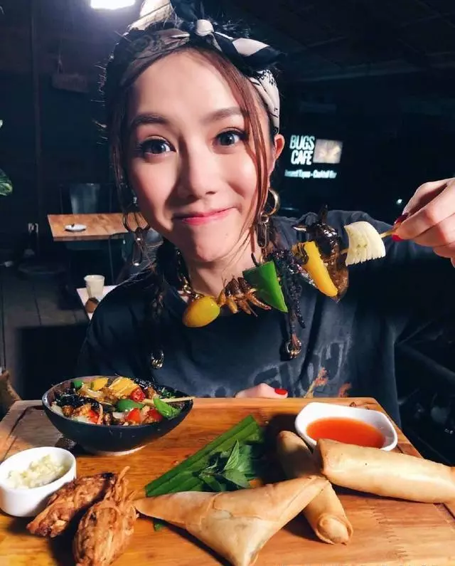 鄧紫棋4連發謝霆鋒近照,張柏芝小兒子姓氏曝光,其中另有原因!