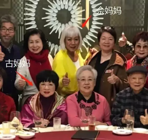 古天樂堅持「與家人同住小平樓」每年帶父母旅行,把「照顧爸媽」視為理所當然,孝行被推崇
