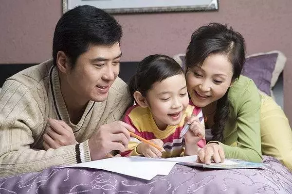 孩子睡覺前,父母能做好這3件事,堅持10年會給你驚喜 !