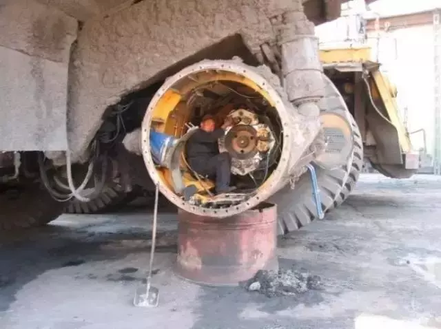 世界上最可怕的16種工作,看完你就不想辭職了…