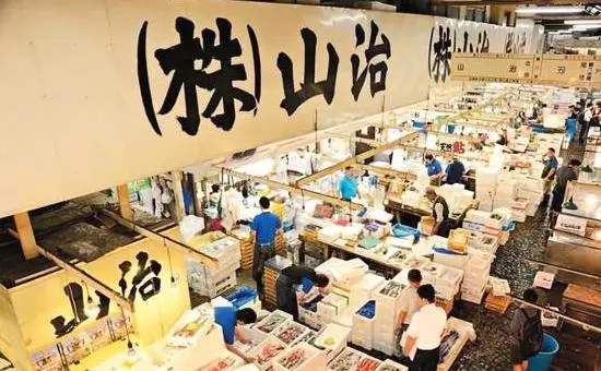 看了日本的菜市場,才明白「整潔」的意思