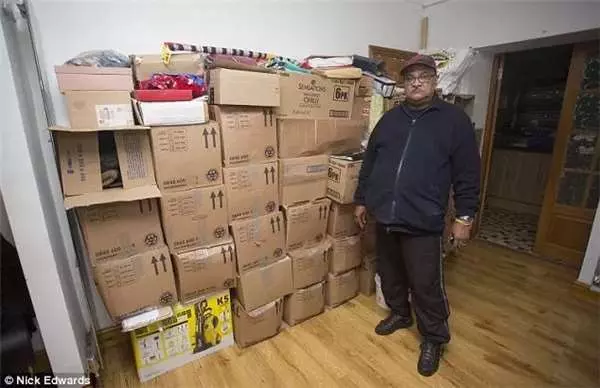 土地被鄰居占了7.6公分後,屋主憤而告上法庭,5年後的後續發展讓一票網友跌破眼鏡!