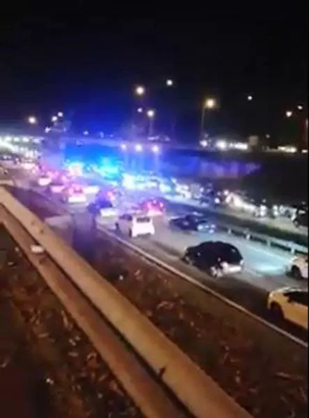 可疑轎車 不願被截停 警車追35公里 扣2男1女 !