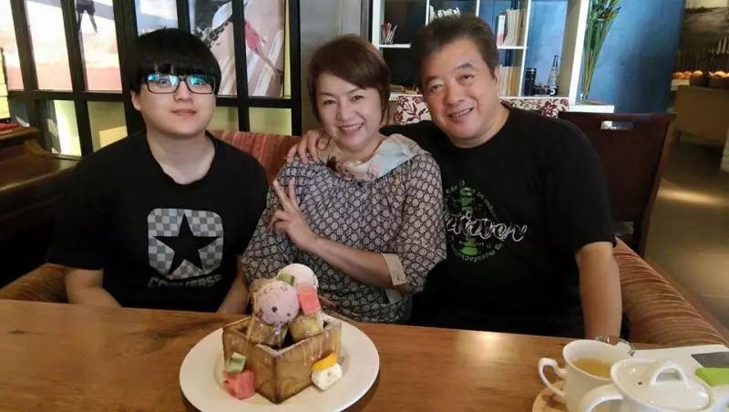 砸800萬換肝救病危妻!妻子被宣告只剩4個月,林在培「一夜白髮」好崩潰:「哭到全身發抖!」