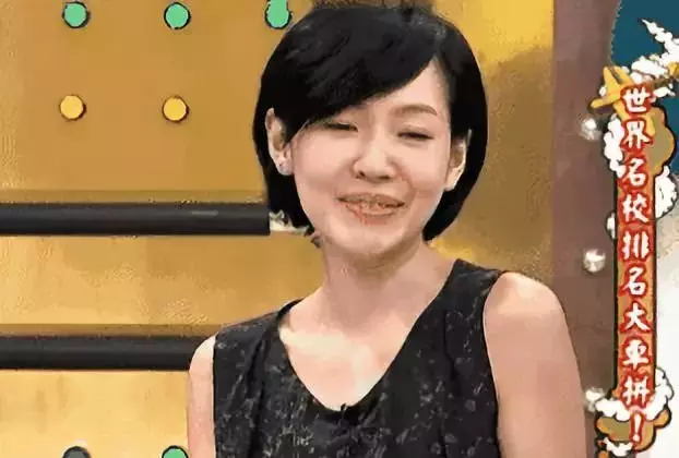 他們牽手了!離婚兩年後終於坐實了他婚內出軌…!
