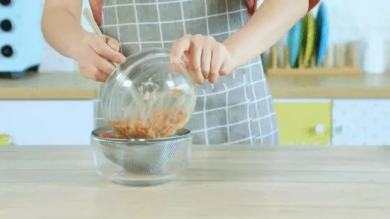 青椒肉絲,看似簡單卻不好炒,這樣做色香味俱全!