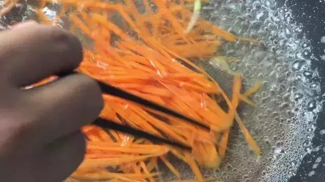 自從學會炸醬麵做法,再也沒有去外面吃過,做法簡單美味,特過癮