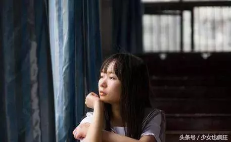 過年時我給侄子壓歲錢!大哥大嫂卻「嫌少退給我」一打開紅包我忍不住落淚
