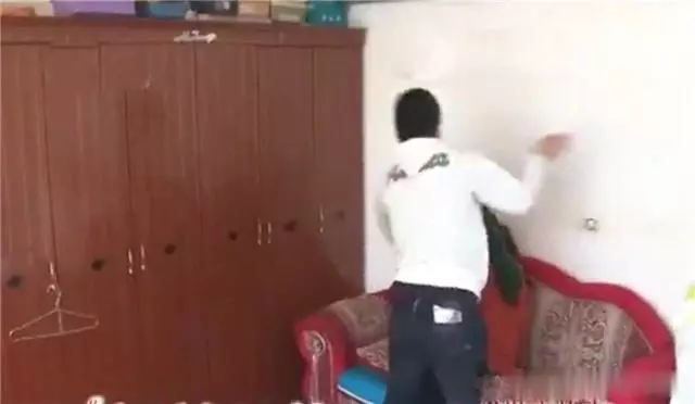 妻子懷孕8個月丈夫卻拳腳相向,公公:你走吧,我們家不要你了
