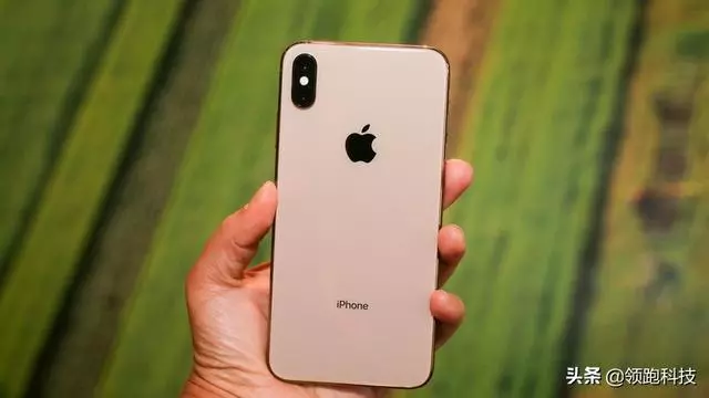 iPhoneXS Max跌至新低價,網友:買虧了
