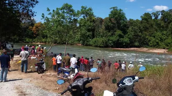 河邊洗澡釀悲劇 ! 遭湍急水流沖走!4爺孫3死1獲救 !