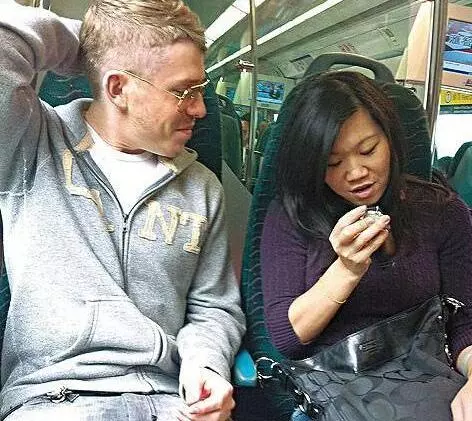肥姐的女兒又出事了?在醫院裡痛哭!網友:你爸鄭 少秋哪去了!