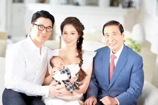 「千億媳婦」徐子淇,九年連生四胎,生男生女態度差別真大!如今要懷第五胎獲上億紅包