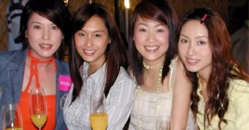 她港姐出身被周潤發看中,結婚後被傳出軌今52歲貌若少女