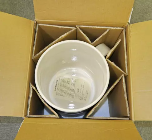 他砸8萬買下「巨無霸星巴客杯子」 滿懷期待捧著它去買咖啡「店員反應讓網友笑翻」:超專業!
