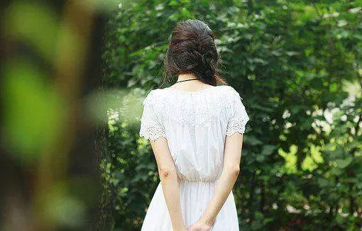 新婚回門媽冷飯招待我,掀開鍋我說:我要養婆婆,以後不給你錢了