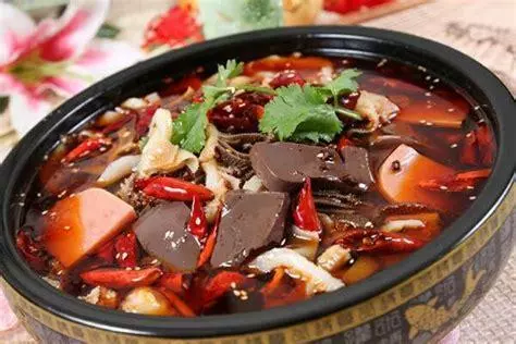 新加坡一家華人火鍋店,因為一道菜,被罰款1萬新幣!