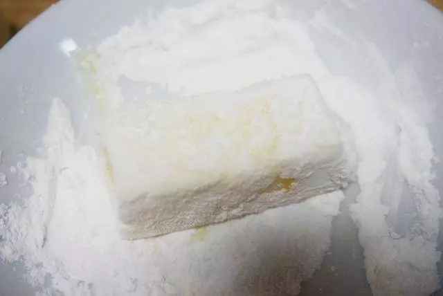 每年春節我必做這菜,外脆里嫩,入口即化,買袋牛奶就能做
