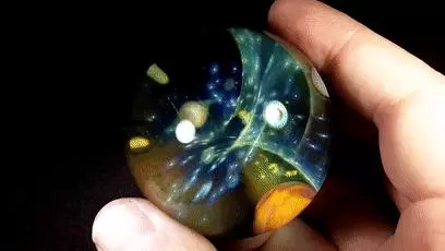玻璃球里的花紋是怎麼弄進去的?看完童年之謎終於解開了