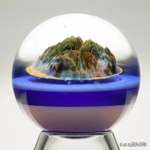 玻璃球里的花紋是怎麼弄進去的?看完童年之謎終於解開了
