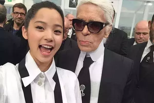 歐陽娜娜ins被陳冠希「瘋狂」點讃!兩人相差20歲卻相見恨晚,讓所有人羨慕!