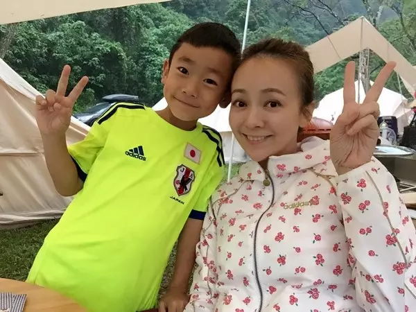 6歲月花4萬元!季芹兒子玩遊戲「刷爆爸媽信用卡」 堅持拒繳「讓他自己負責」:你去賺錢還我