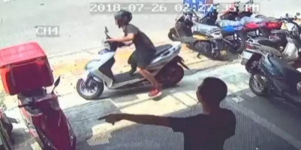 撞到人還敢落跑!男子氣炸直接從「板橋追到新莊」網友看完大讚:幸好台灣有你!