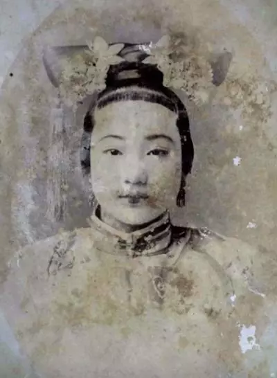 清朝娘娘回春啦!PS大神「神修復富察皇后美貌」 再替慈禧修圖「滿臉細紋→氣質女神」被讚爆