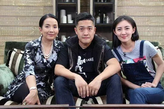 兒子娶城裡姑娘,我生日她主動做飯,去廚房一趟,我氣得轉身走開