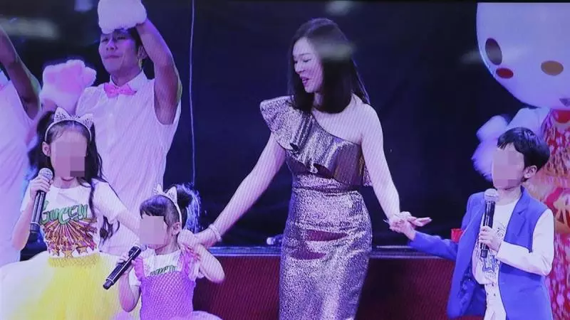 郭台銘老婆傳「再懷第4胎豬寶寶」? 夫妻倆沉默1天「親自出面回應」笑喊:真的很感動