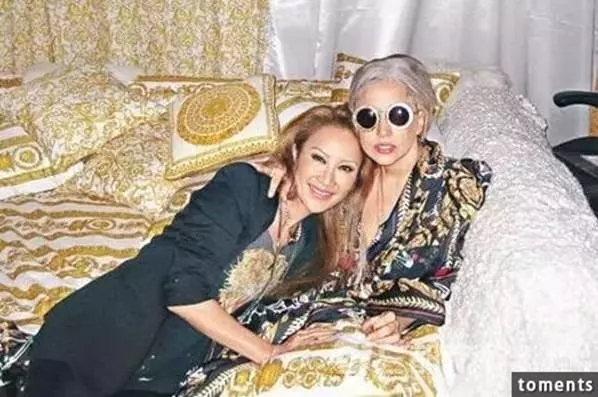 李玟兩女兒近照曝光,20億老公強悍背景玩轉好萊塢巨星,兩個女兒比媽媽還美