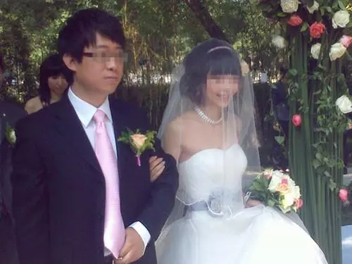 我拋棄農村老婆娶了城裡情人,3年後再見前妻,我淪為村裡笑話,沒想到她竟然……