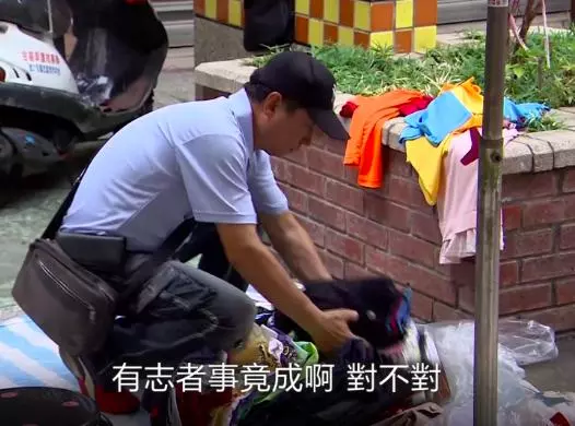 6旬翁「發願捐車救人」被說傻!堅持11年「撿回收存6百萬」捐了3台!他說:歡喜做甘願受!