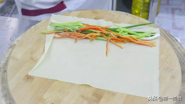 富貴肉絲,學會這個技巧,肉絲滑嫩入味,一大盤子上桌就光碟