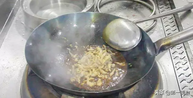 富貴肉絲,學會這個技巧,肉絲滑嫩入味,一大盤子上桌就光碟