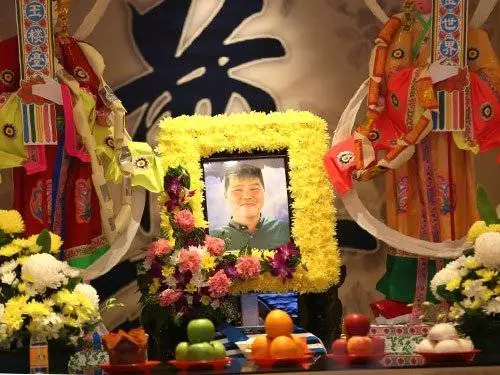 妻同多個男人上床給帶綠帽,丈夫與妻起爭執鬧成墜樓命案 !