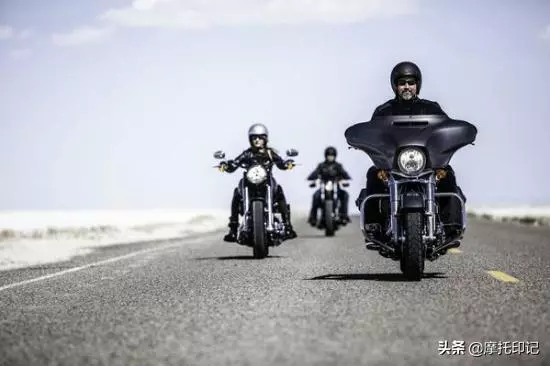 摩托車「塵封」一冬後,騎行之前,這些事項要提前準備!