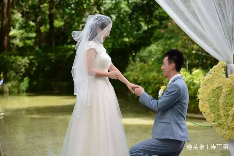 嫂子生兒子婆婆給十萬,俺生女兒一分不給,五年後她來報應