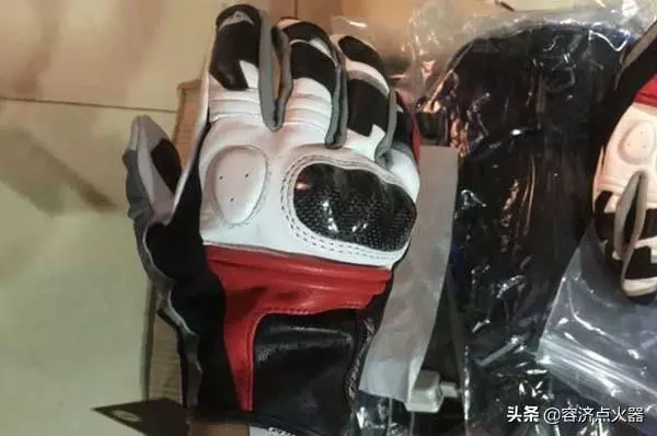 摩托車護具之該如何選擇一雙合適的「手套」?