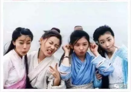 趙敏賈靜雯、芷若周海媚20年後美艷依舊,而小昭現在卻滿臉尷尬像金花婆婆了?!