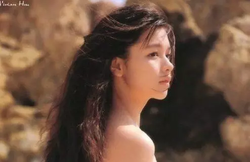 神似「徐若瑄超正女軍官」被他把到手!某次喝醉酒失分,女方一句話 讓他從腳綠到尾!