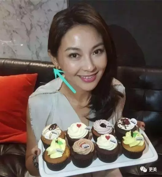 趙敏賈靜雯、芷若周海媚20年後美艷依舊,而小昭現在卻滿臉尷尬像金花婆婆了?!