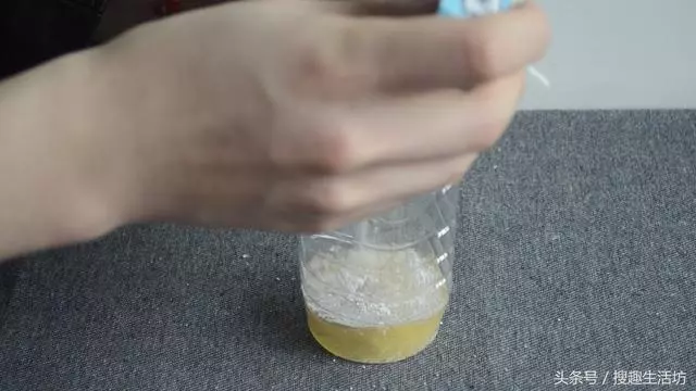 睡覺總被蚊子咬?教你自製驅蚊液,放在房間裡,蚊子來多少死多少