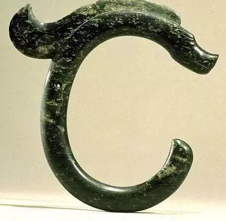 龍真是圖騰?考古出土6500年前「龍虎」,科學該如何解釋?