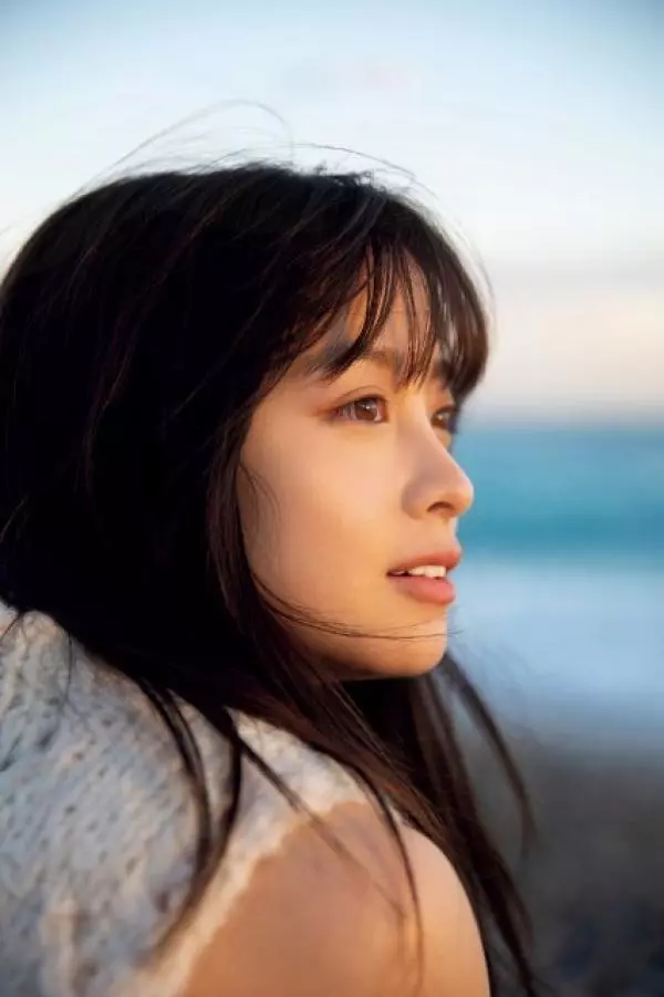 日本「千年一遇美少女」成年,「14歲奇蹟美照」風靡全亞洲,6年後超進化「20歲大人的她」讓全網再暴動